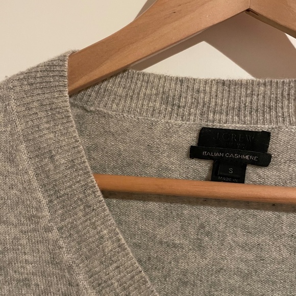 Fitted Cashmere Sweater - Picture 1 of 4